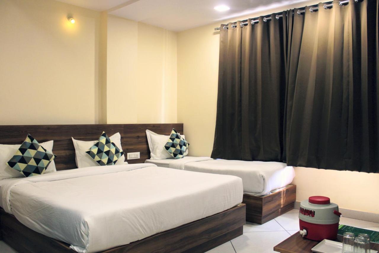 Maruti Group Of Hotels - Shri Naman Nāthdwāra Екстериор снимка
