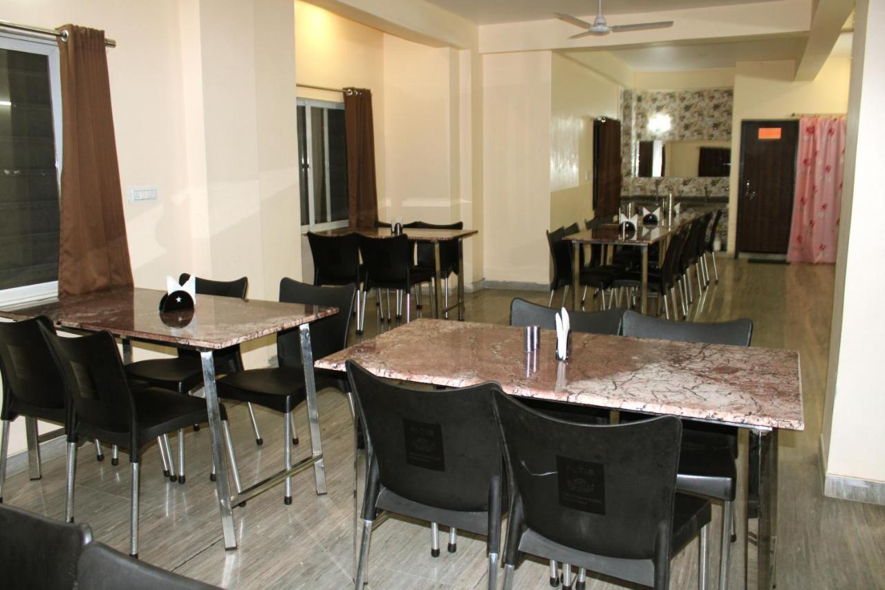Maruti Group Of Hotels - Shri Naman Nāthdwāra Екстериор снимка