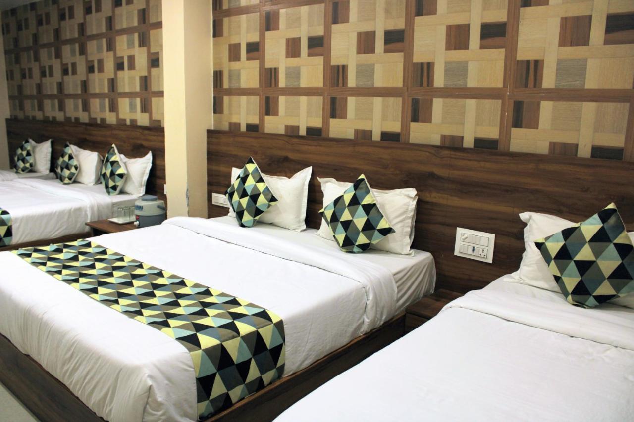 Maruti Group Of Hotels - Shri Naman Nāthdwāra Екстериор снимка