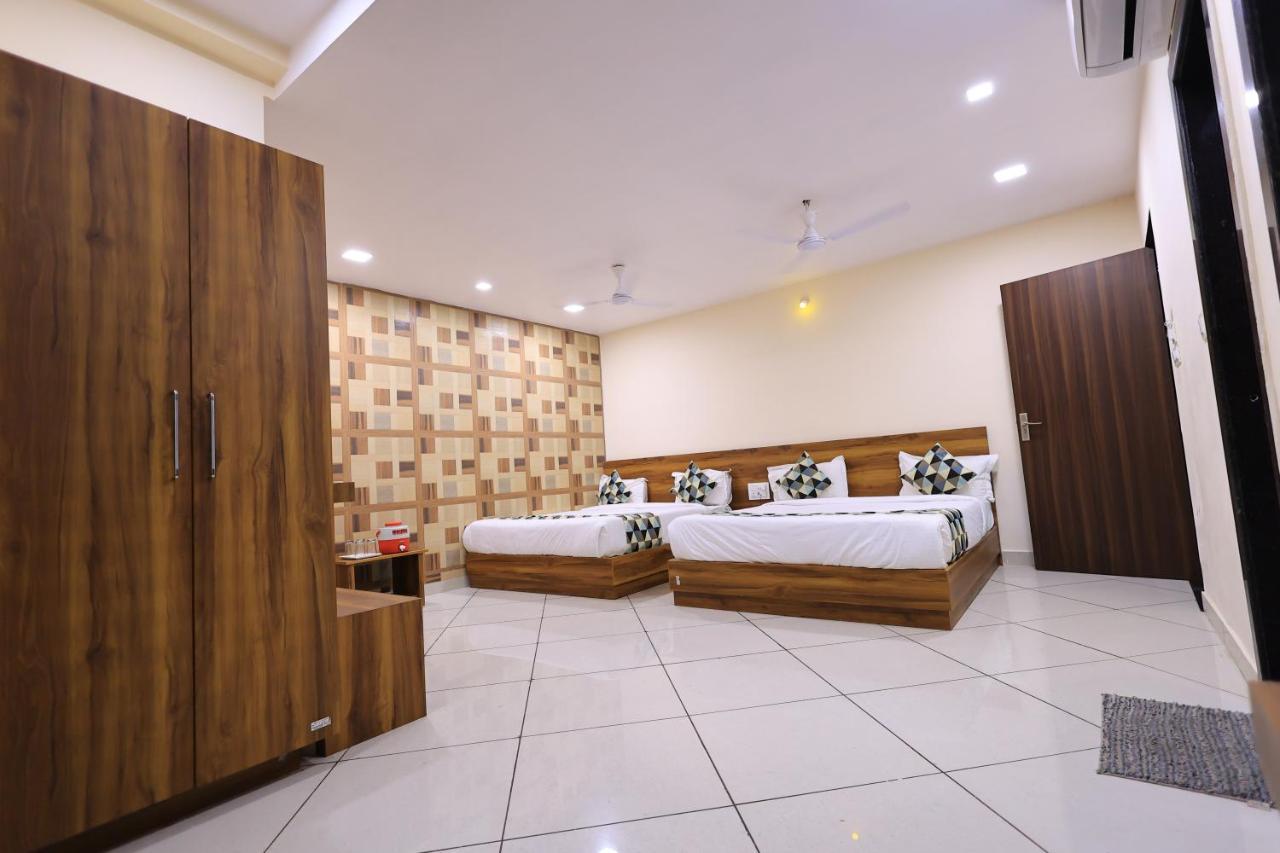 Maruti Group Of Hotels - Shri Naman Nāthdwāra Екстериор снимка