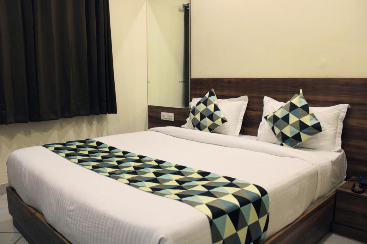 Maruti Group Of Hotels - Shri Naman Nāthdwāra Екстериор снимка